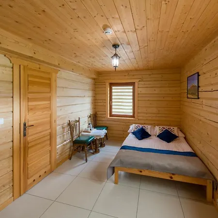 Hotel apartamentowy Tęczowe Wzgórze 4*