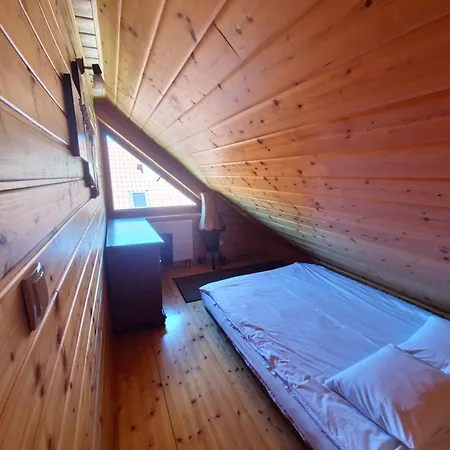 Aparthotel Teczowe Wzgorze 3*